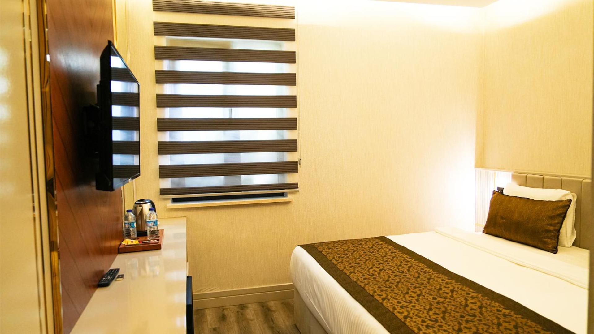 Otel Sky Hill 4*