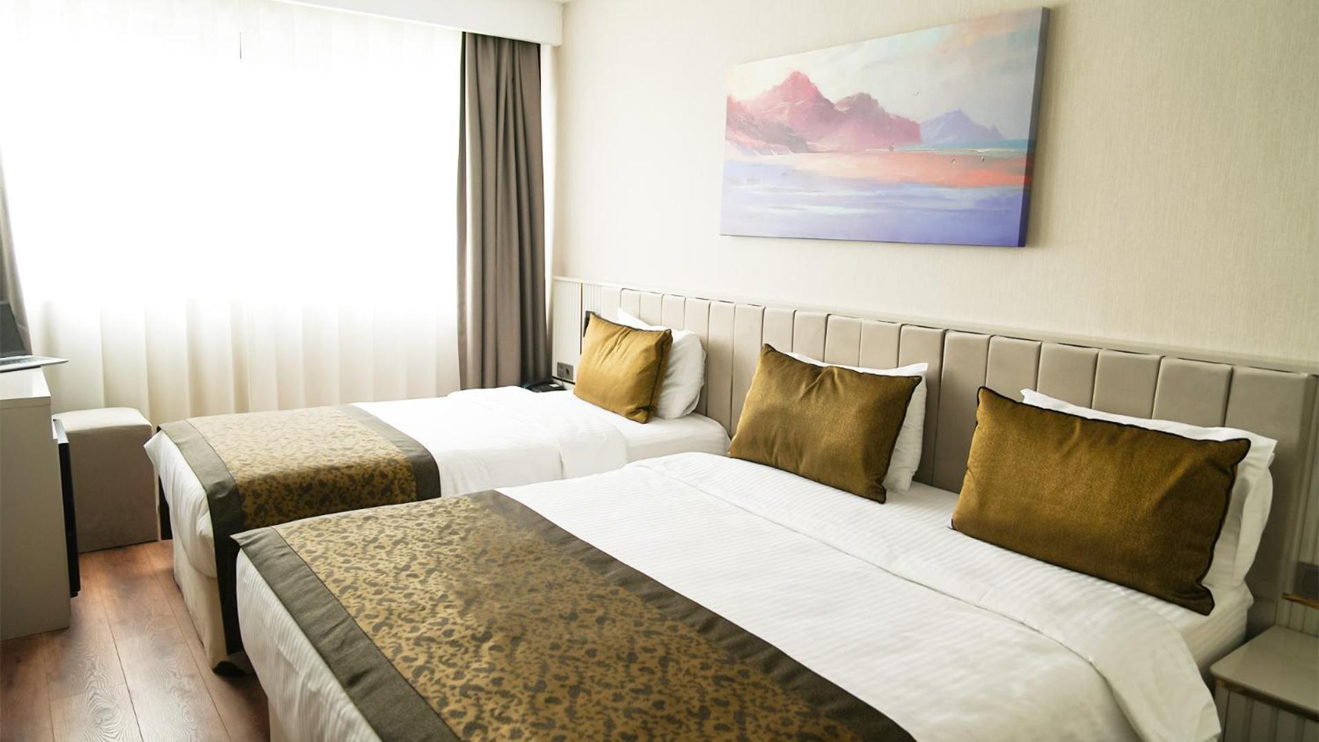 Otel Sky Hill 4*