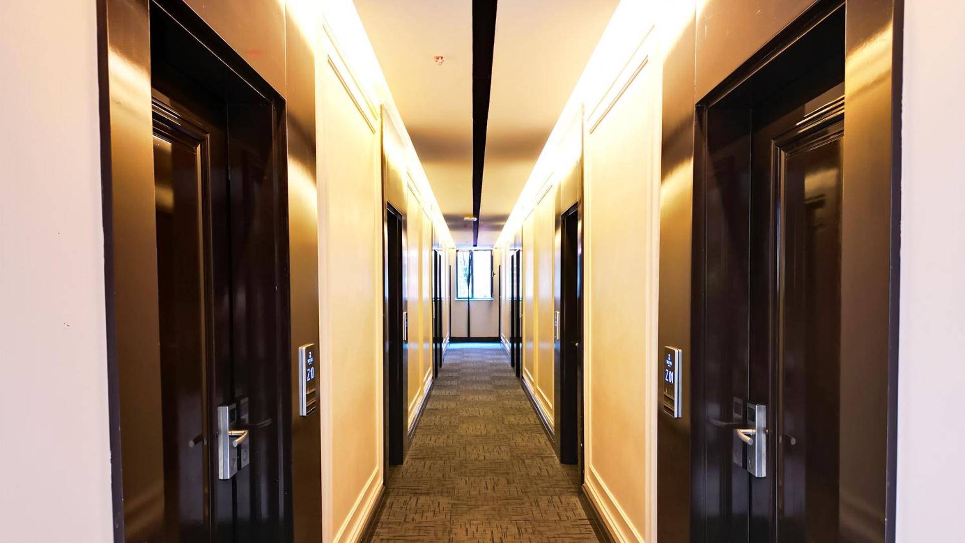 Sky Hill Otel 4*